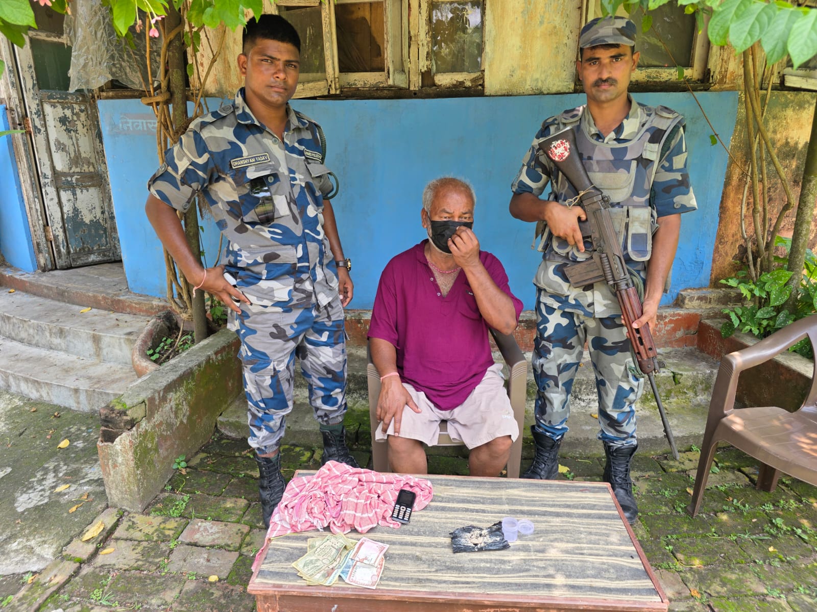 ब्राउन सुगरसहित एक जना पक्राउ